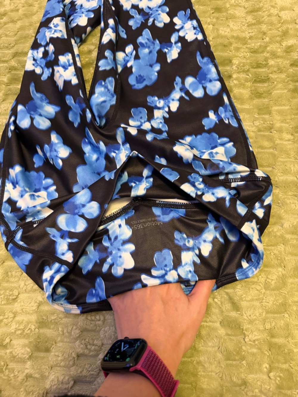 Fabletics Medium Black Leggings with Blue Floral Print - Picture 10 of 13